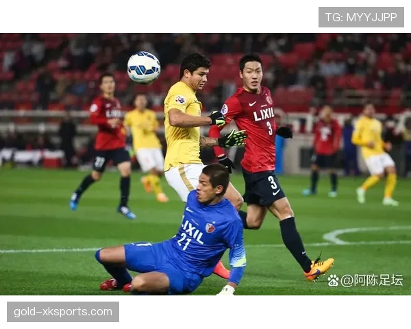 鹿岛鹿角进攻配合流畅，近期比赛效率提升，争冠形势渐稳。